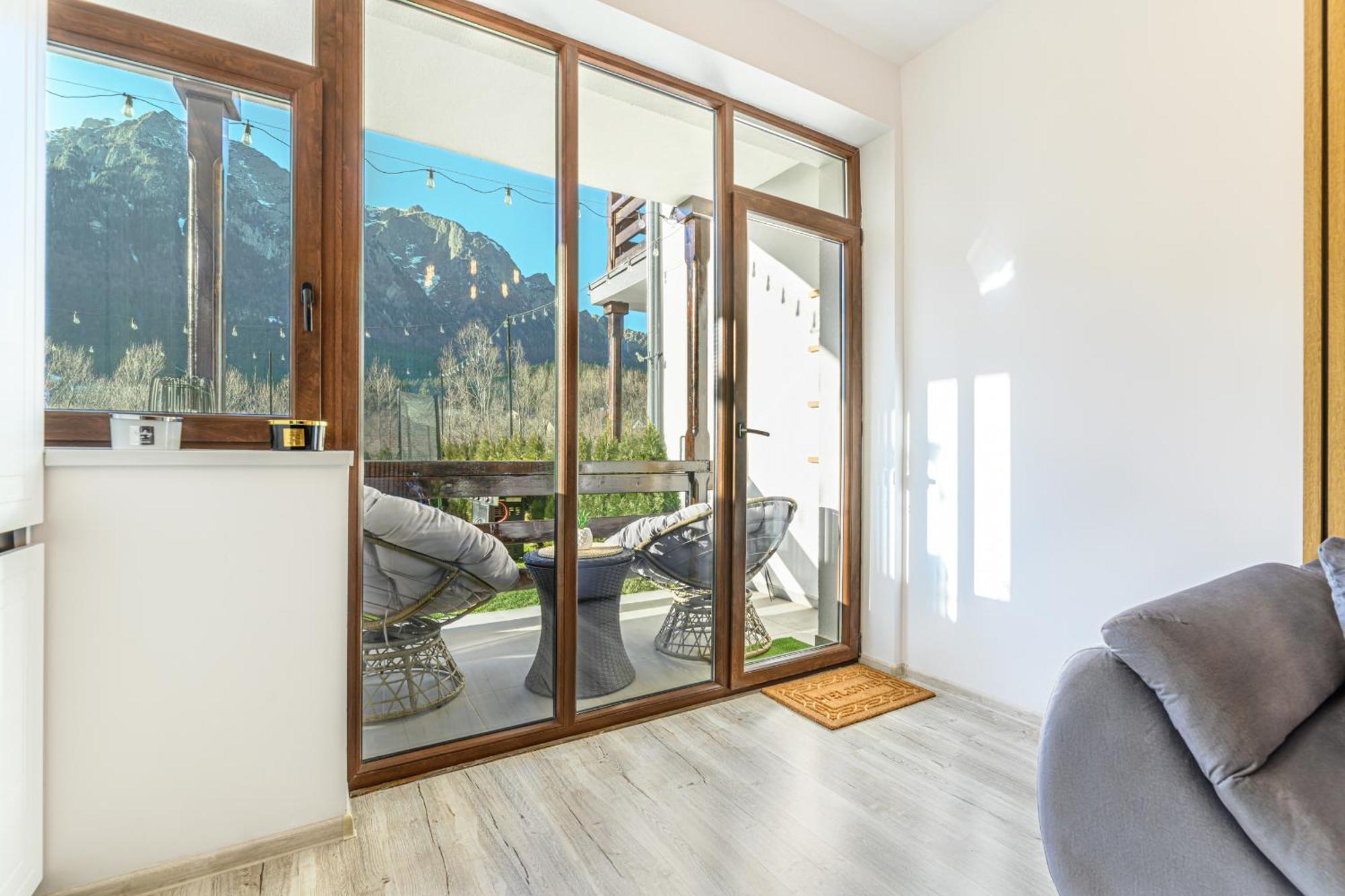 Ama Garden Apartment Busteni Bagian luar foto