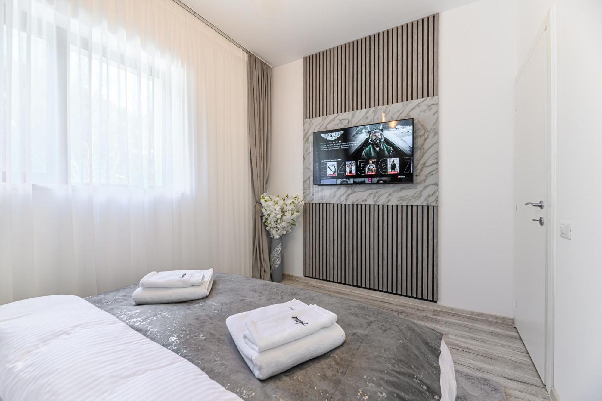 Ama Garden Apartment Busteni Bagian luar foto