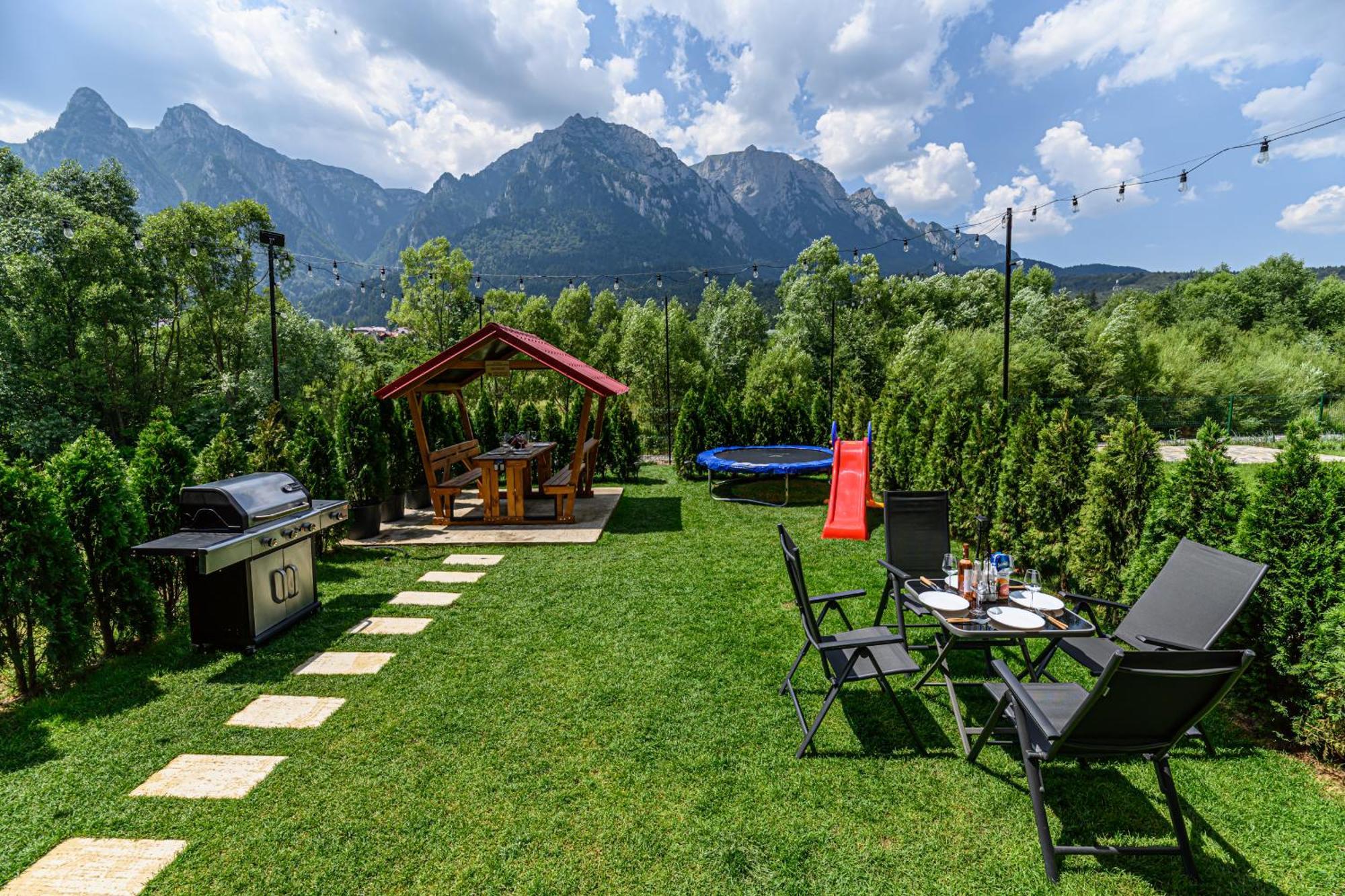 Ama Garden Apartment Busteni Bagian luar foto