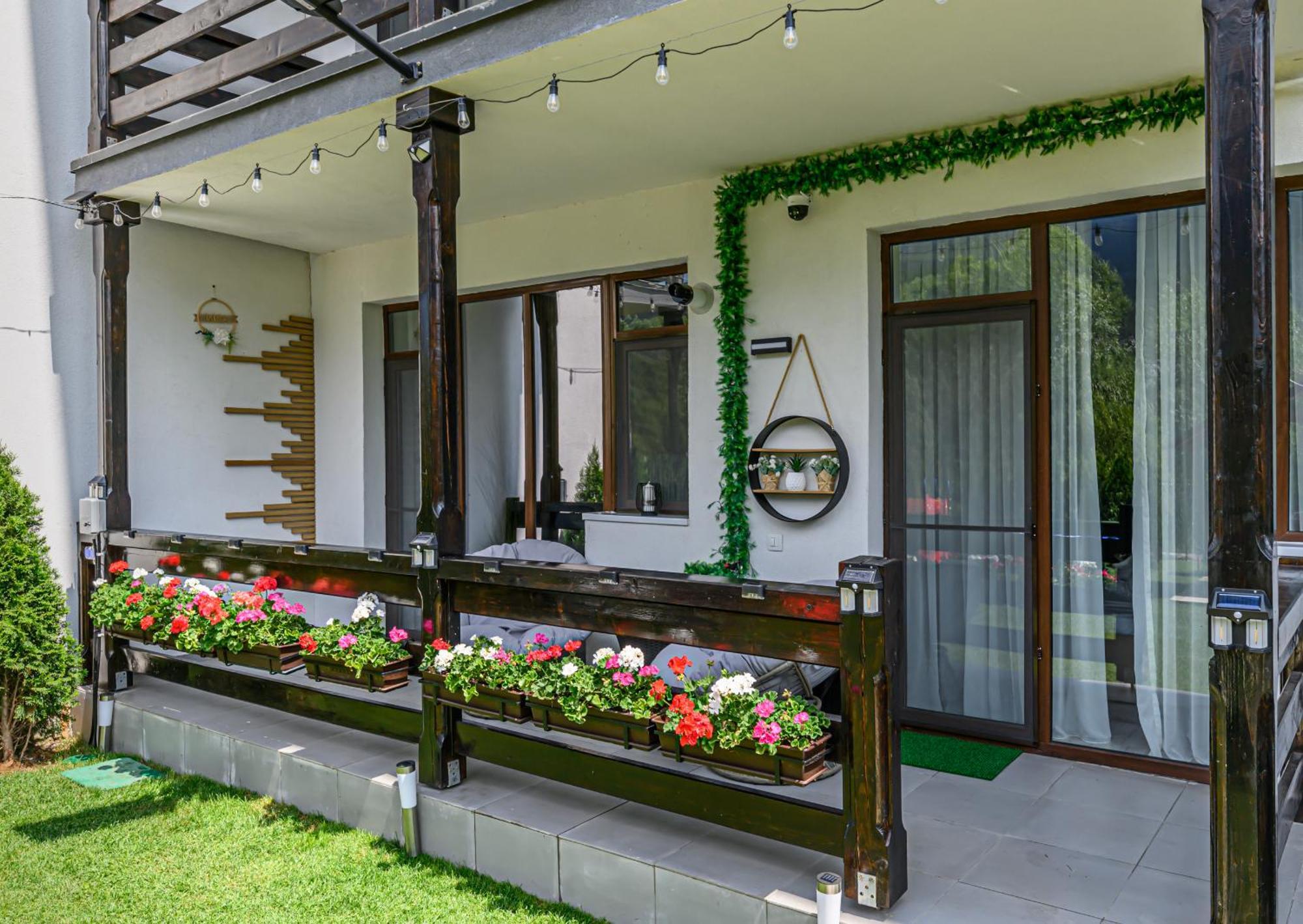 Ama Garden Apartment Busteni Bagian luar foto