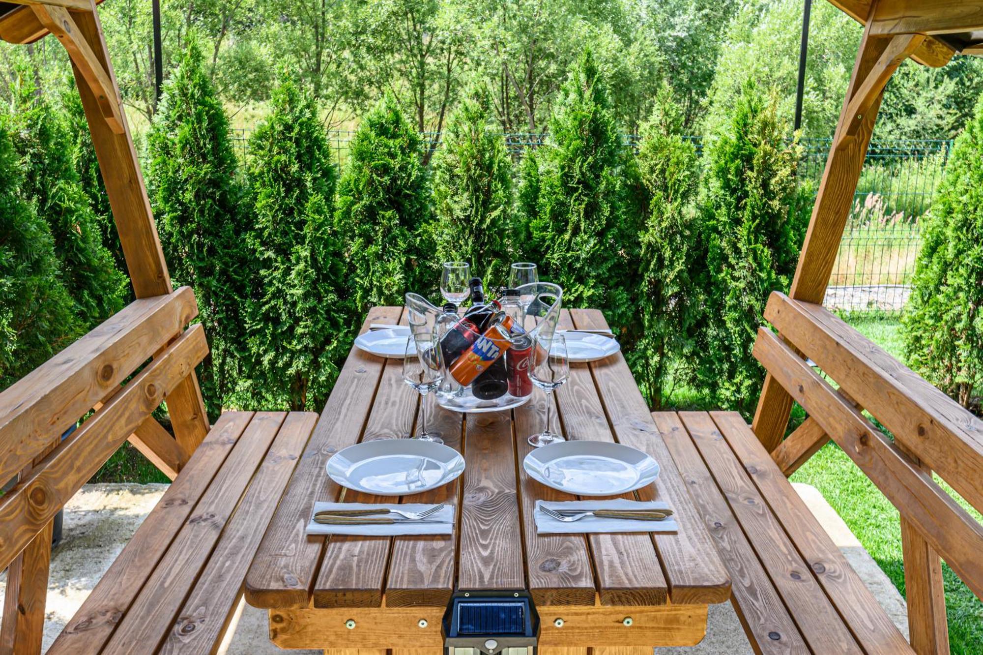 Ama Garden Apartment Busteni Bagian luar foto